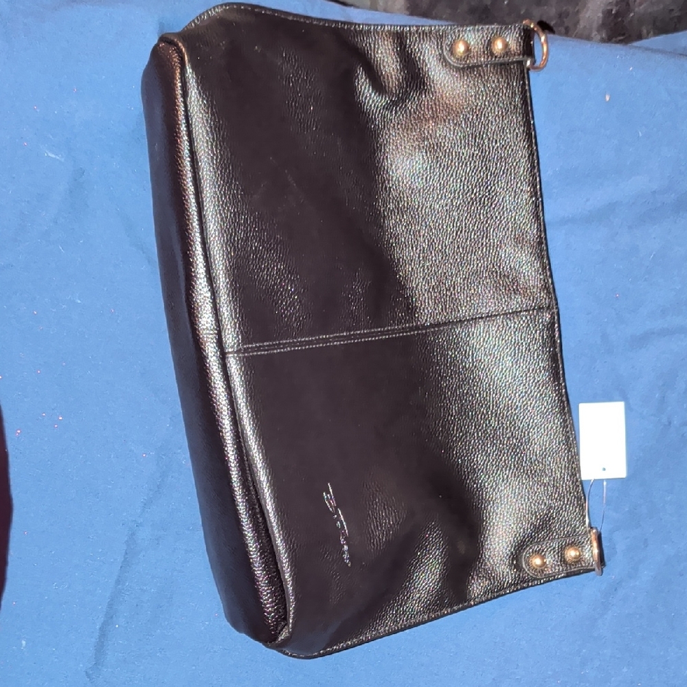 Elegant Black Leather Shoulder Bag